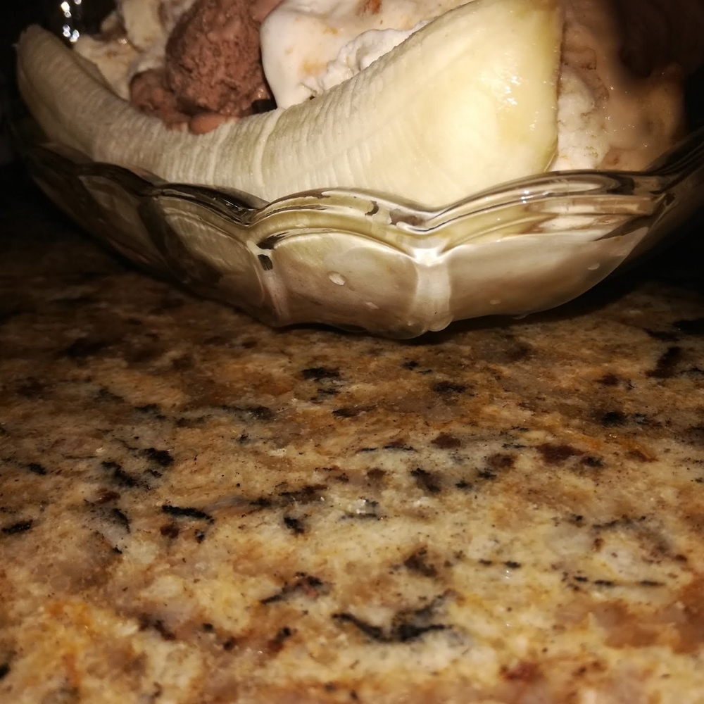 Banana Split Glass Plates - Picture 6 of 8